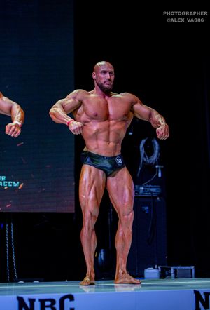 CLASSIC PHYSIQUE НОВИЧКИ